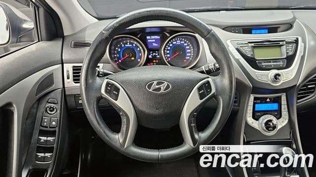 Hyundai Avante MD Premier, 2011 13