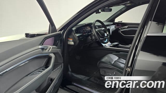 Audi e-Tron, 2022 10