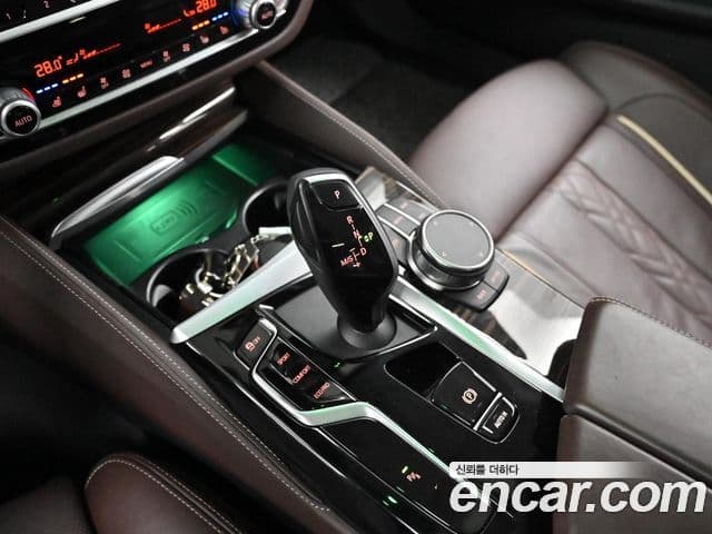 BMW 5시리즈 (G30) Luxury, 2023 9