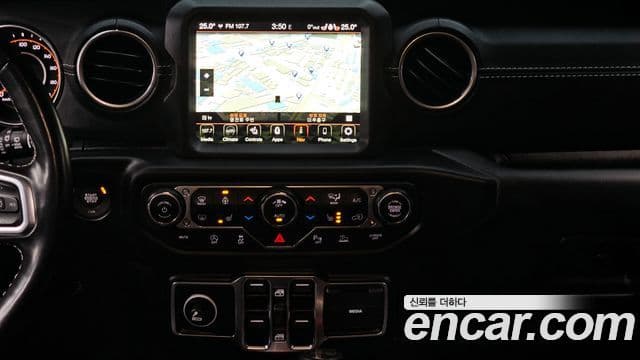 Jeep Wrangler (JL) 2.0 Overland 4도어, 2021 14