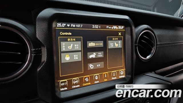 Jeep Wrangler (JL) 2.0 Overland 4도어, 2021 18