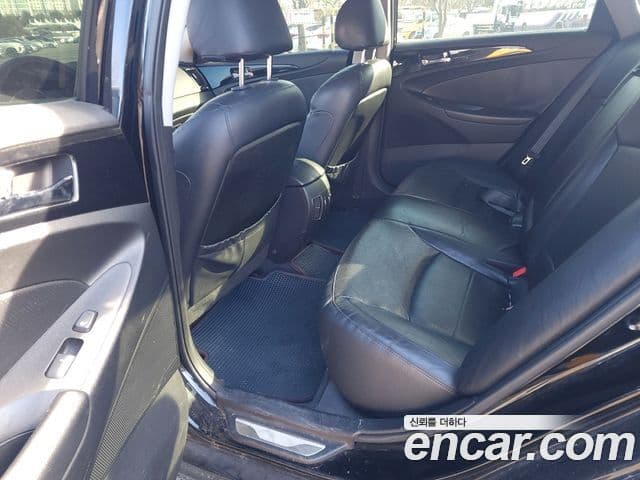 Hyundai YF Sonata люксовая версия, 2010 9