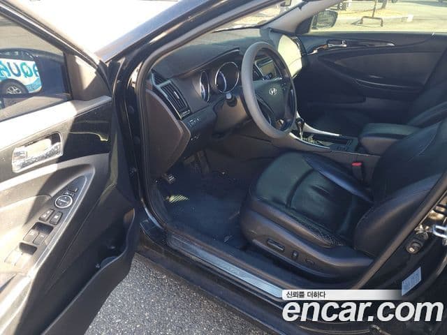 Hyundai YF Sonata люксовая версия, 2010 11