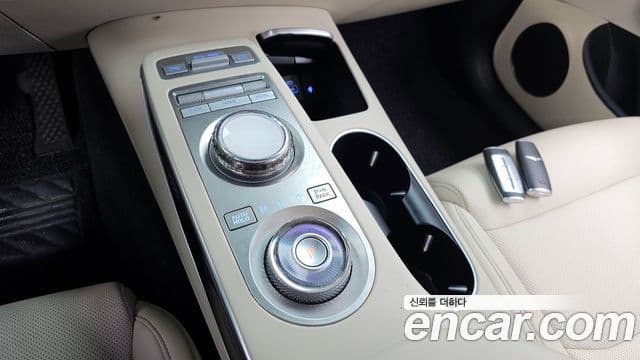 Genesis GV70, 2021 9