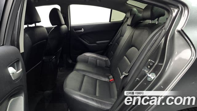 Kia K3 Trendy, 2013 12