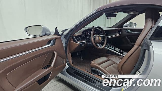 Porsche 911 (992) Carrera 4 GTS кабриолет, 2022 10