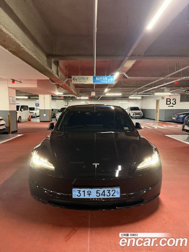 Tesla модель 3, 2024 2