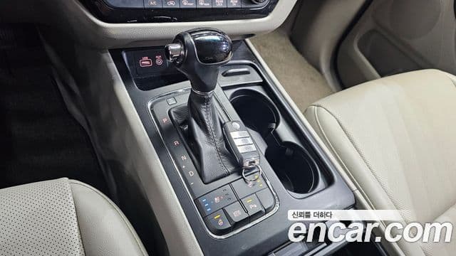 Kia All New Carnival Luxury, 2016 9