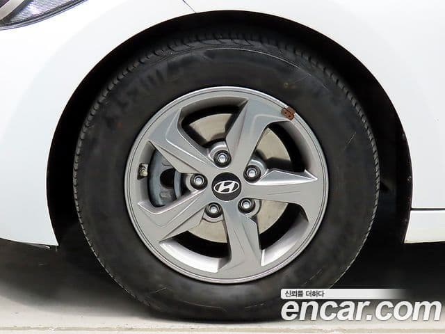Hyundai Avante AD 1.6 GDI Smart, 2016 18