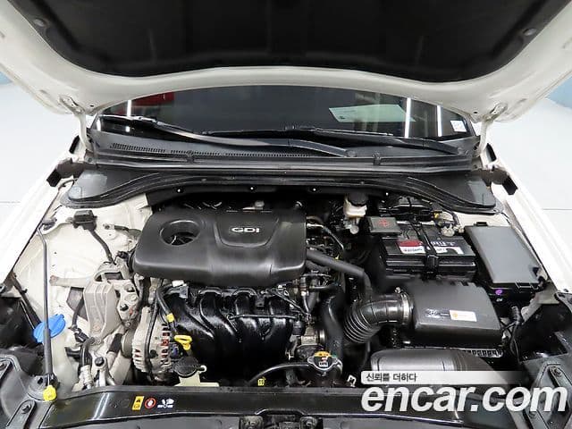 Hyundai Avante AD 1.6 GDI Smart, 2016 19