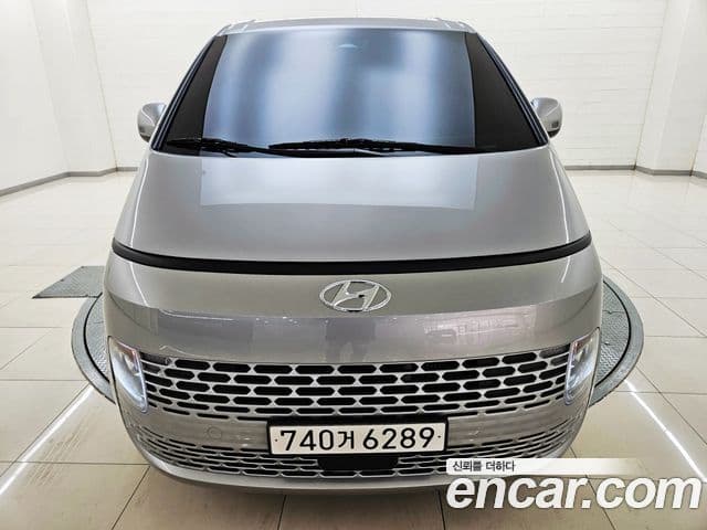 Hyundai Staria Modern, 2023 1