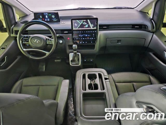 Hyundai Staria Modern, 2023 7