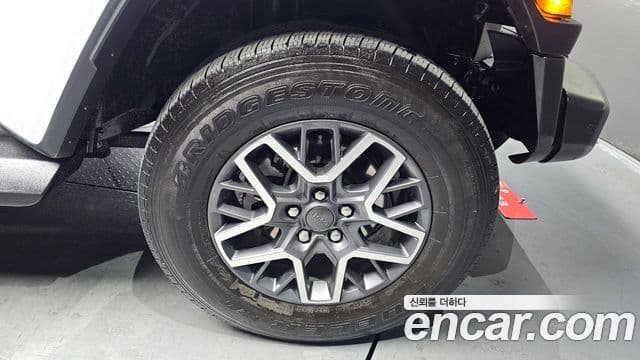 Jeep Wrangler (JL) 2.0 Overland 4도어 4xe, 2022 все фото