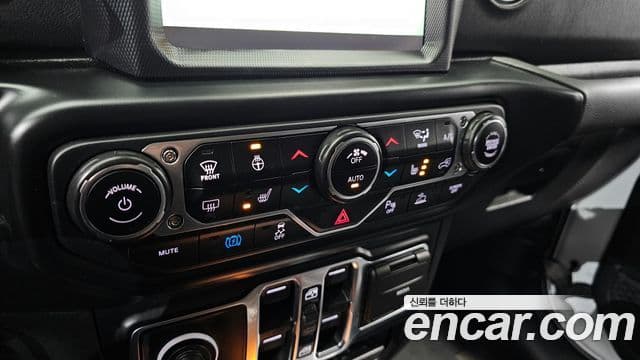 Jeep Wrangler (JL) 2.0 Overland 4도어 4xe, 2022 17