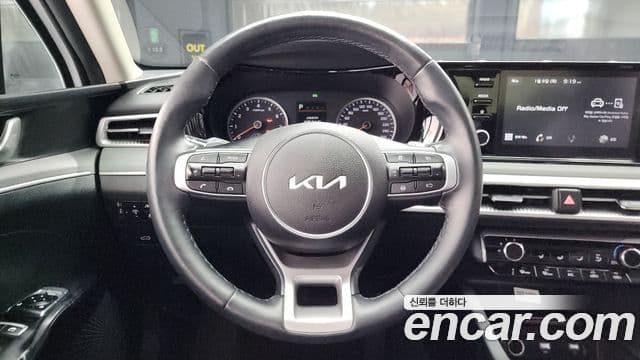 Kia K5 3세대 Standard, 2023 13