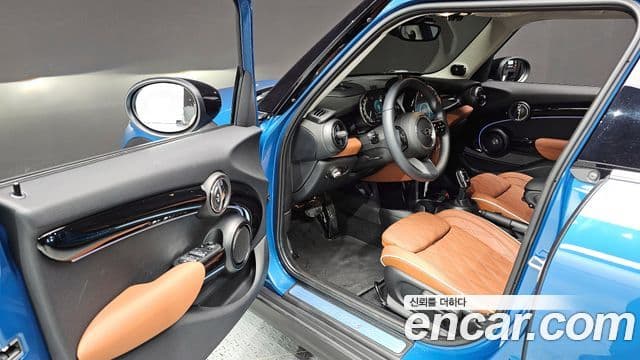Mini Cooper S 3세대, 2023 10