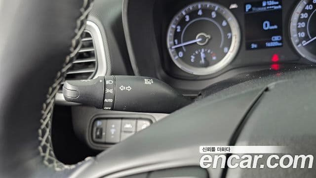 Hyundai Venue 1.6 Modern Plus, 2022 19