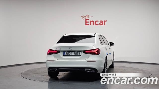 Mercedes-Benz A-класс W177 A220 седан, 2022 4
