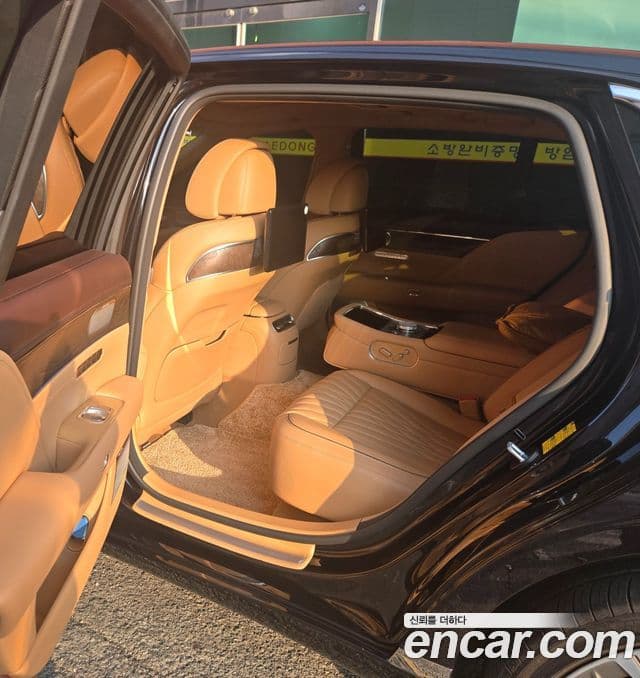 Genesis G90 (RS4) бензин 3.5 турбо e-S/C AWD, 2023 все фото