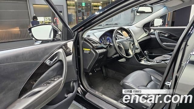Hyundai Grandeur HG Modern, 2013 11