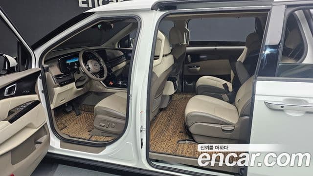 Kia Carnival 4세대 Signature, 2021 11
