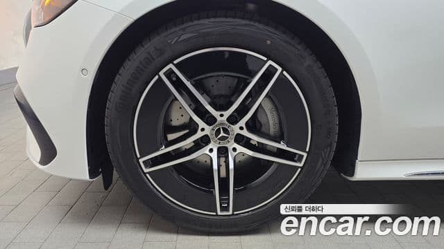 Mercedes-Benz E-класс W214 AMG Line, 2026 все фото