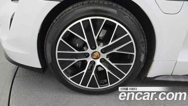 Porsche 타이칸 базовый, 2023 все фото