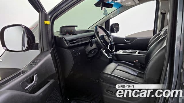 Hyundai Staria Modern, 2023 10