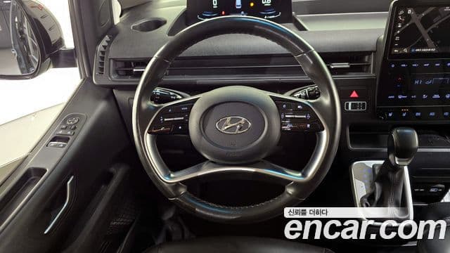 Hyundai Staria Modern, 2023 15