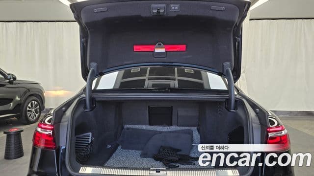 Audi A8 (D5), 2021 20