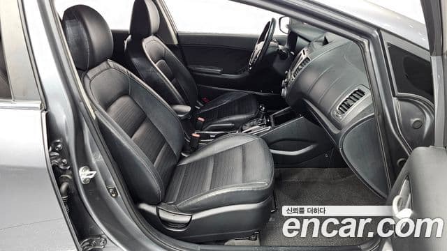 Kia The / новый New K3 Style, 2017 10