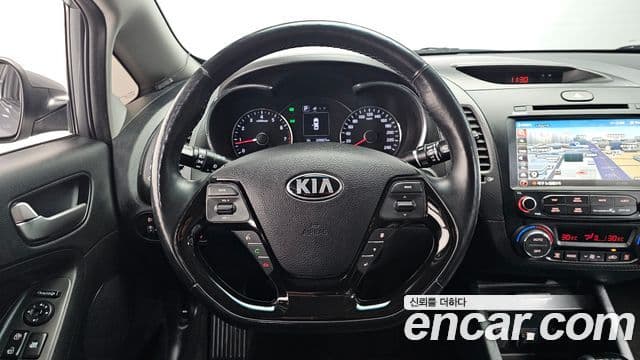 Kia The / новый New K3 Style, 2017 13