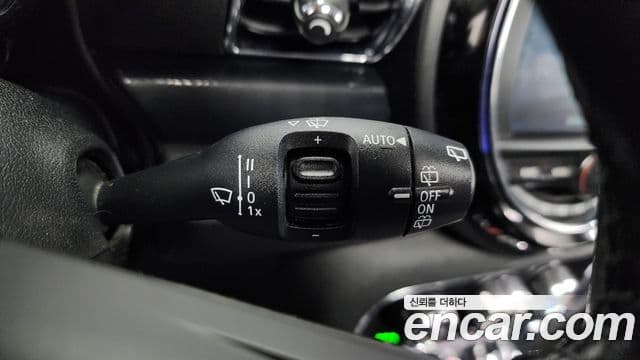 Mini Cooper 클럽맨 2세대, 2019 17