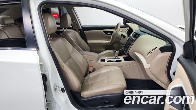 Nissan 알티마 L33, 2017 11