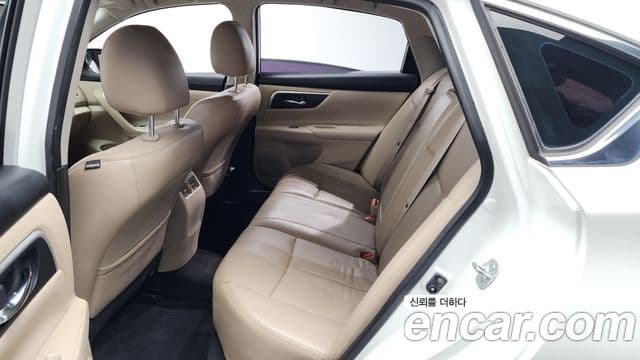 Nissan 알티마 L33, 2017 12