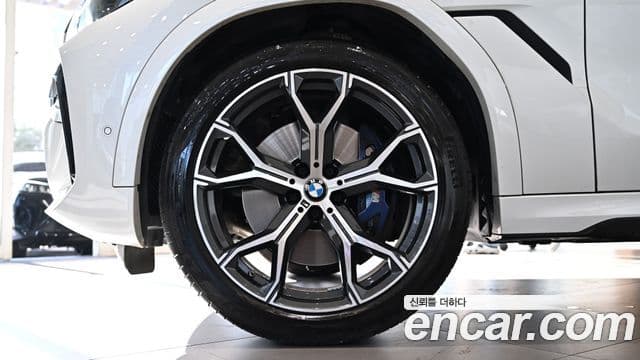 BMW X6 (G06) xDrive40i M Sport, 2023 все фото