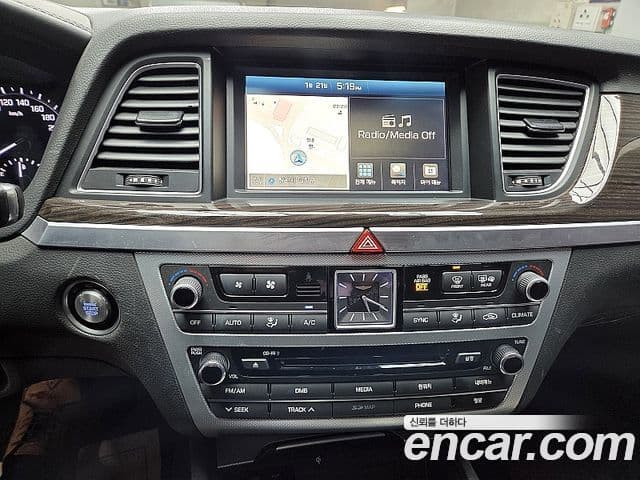 Genesis G80 Luxury, 2017 13