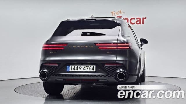 Genesis GV70, 2021 4