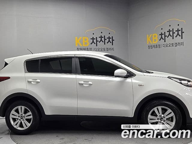 Kia Sportage 4세대 дизель 1.7 2WD Trendy, 2016 4