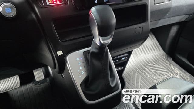 Hyundai Staria Modern, 2022 9