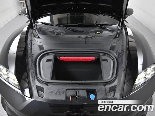 Porsche 타이칸 4S, 2025 6