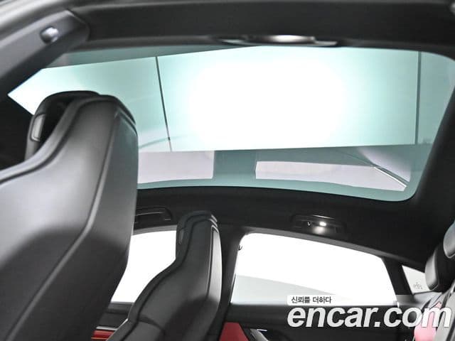 Porsche 타이칸 4S, 2025 19