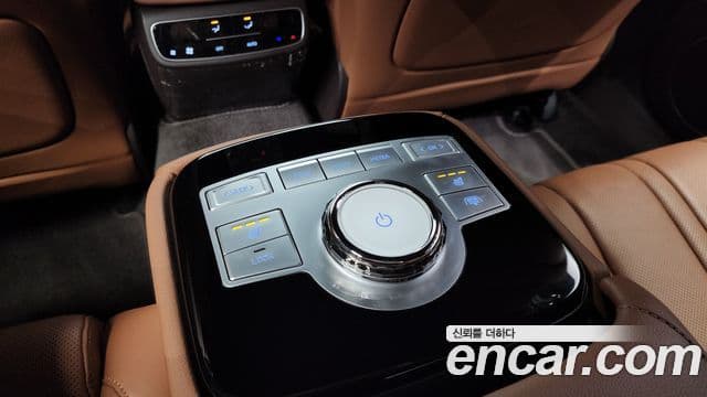 Genesis G80 (RG3) бензин 2.5 турбо AWD, 2024 19