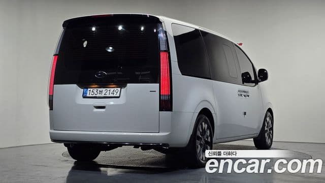 Hyundai Staria Inspiration, 2023 2