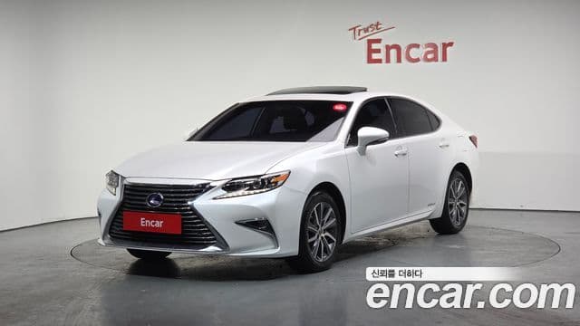 Lexus New ES300h XV60, 2017 1