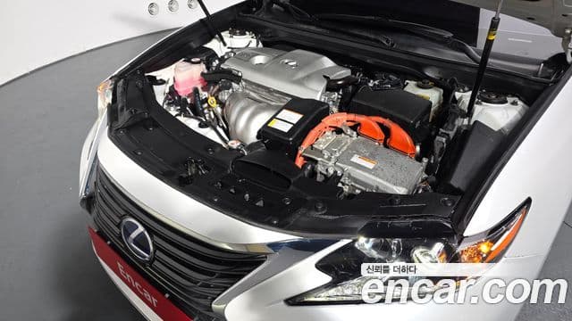 Lexus New ES300h XV60, 2017 6