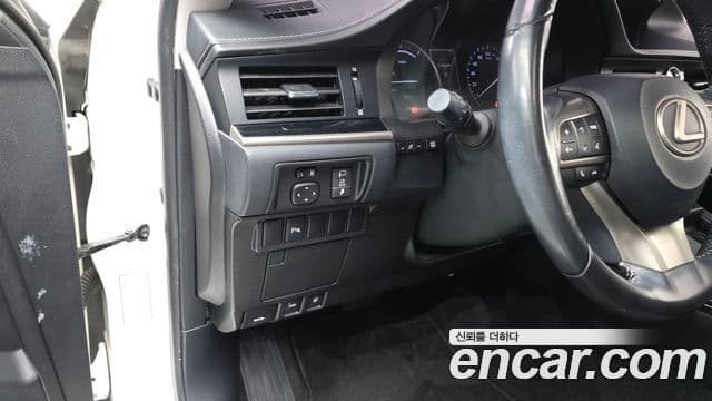 Lexus New ES300h XV60, 2017 14