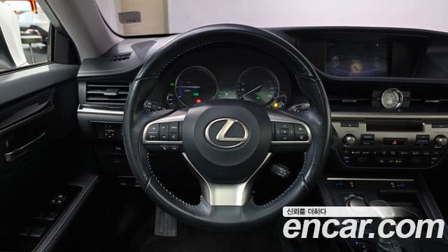Lexus New ES300h XV60, 2017 15