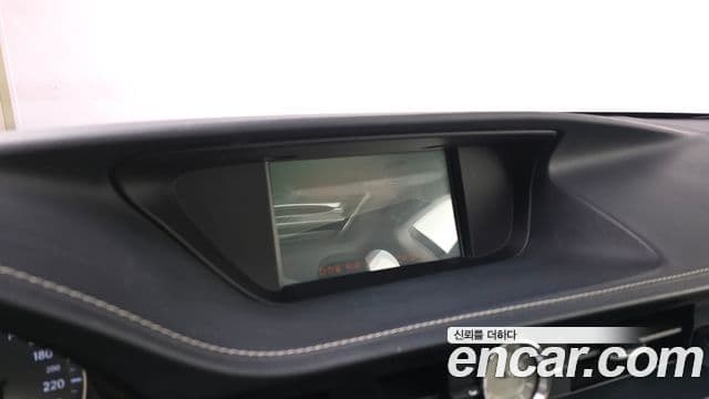 Lexus New ES300h XV60, 2017 17