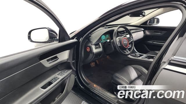 Jaguar XF (X260) Prestige, 2018 10
